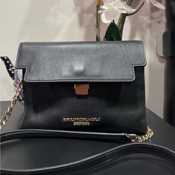 BRUNO MAGLI black leather flap crossbody Bag ✨ - Picture 11 of 16